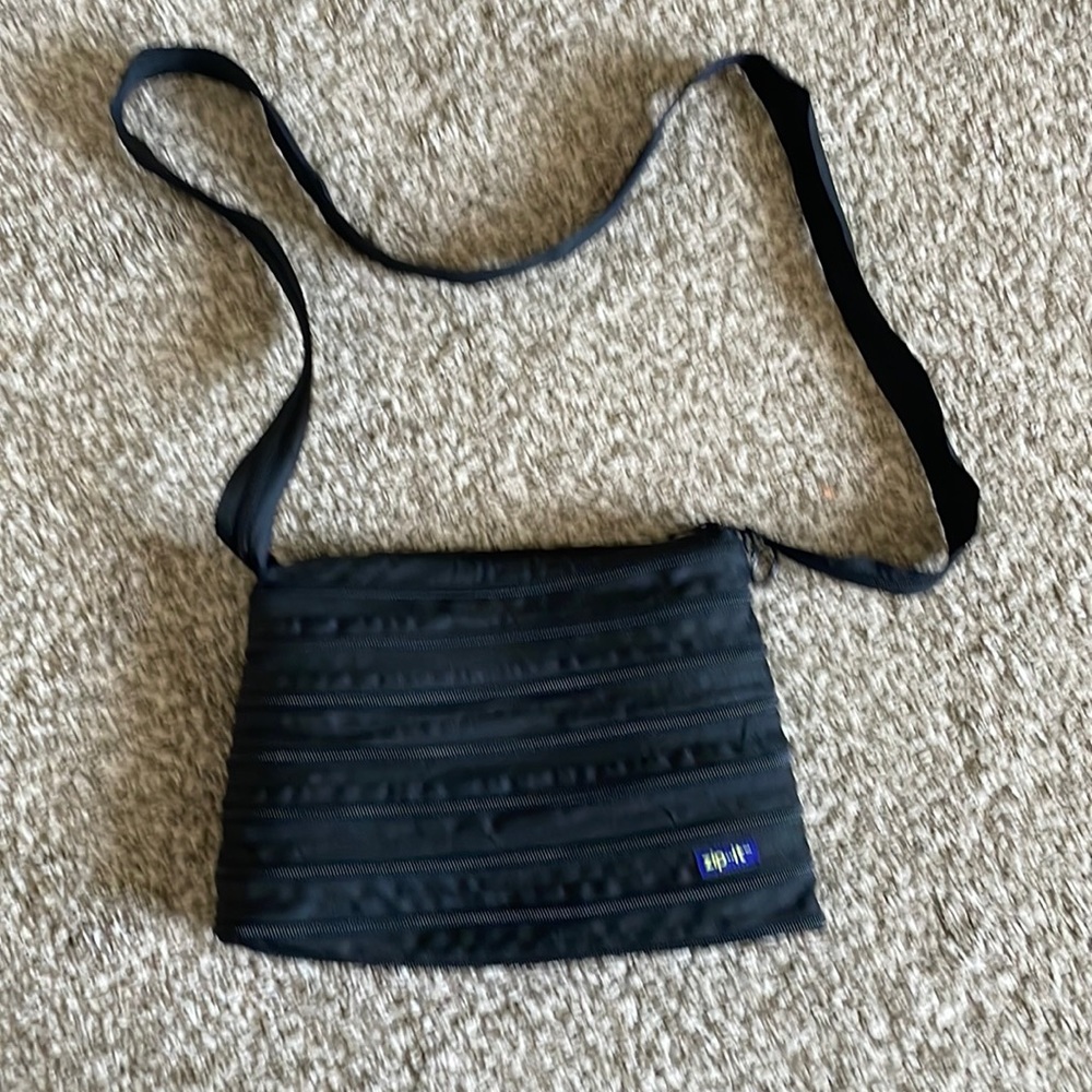Zipper purse